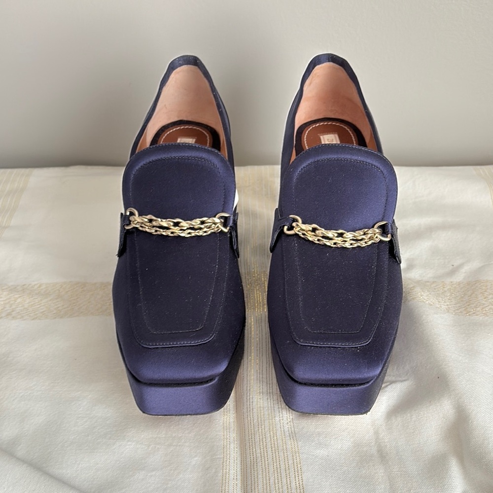 Beautiful designer satin wedged loafer style shoes, Size 40, Color Blue